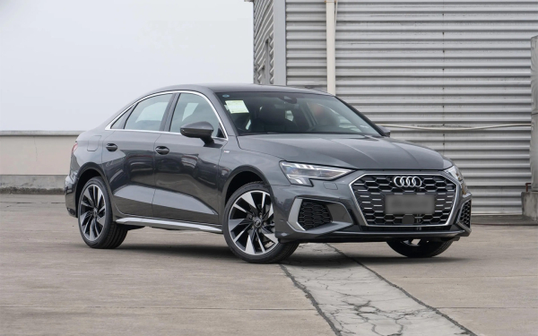 
            Эти седаны не подорожают из-за утильсбора. 16 моделей по льготной ставке
        