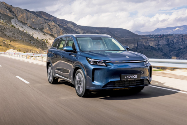 Ай, космос. Тест обновленного гибрида Evolute i-Space на дорогах Дагестана