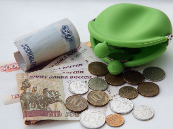 Попали под налог: владельцам машин до 100 «лошадей» больше не дают послаблений