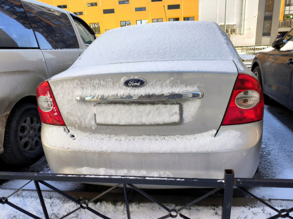 За снег на номерах лишат прав: юрист объяснил признаки «умысла»