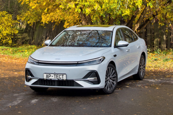 Серверная петля. Geely Galaxy A7 в руках Леонида Голованова